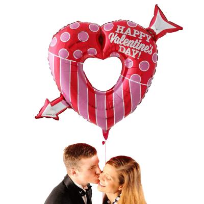 China Festival decoration selection hot selling arrow piercing heart-shaped party foil balloon for valentine's day decor for sale