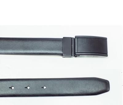 China Black Plate Reversible Black and Navy Leather Belt Mens , Custom Made Formal Leather Belts For Mens for sale