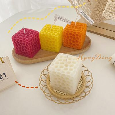 China 3D Honeycomb Scented Candle Luxury Decorative Aromatic Candles For Gift for sale