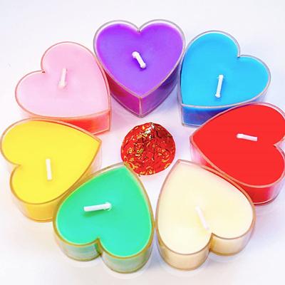 China Luxury Valentines Day Soy Wax Refined Heart Shaped Scented Candle With PVC Box for sale