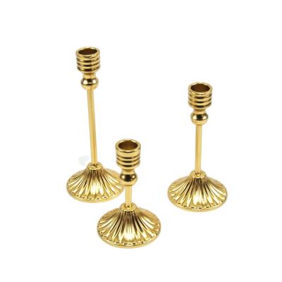 China Modern high quality retro home decoration metal candlestick for sale