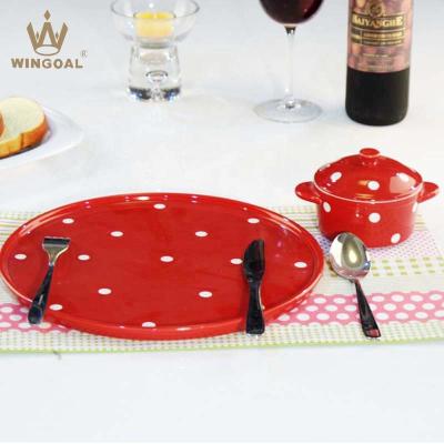 China Disposable ceramic polka dot bakeware mold pizza pan for sale