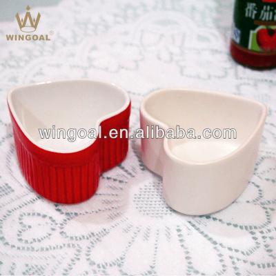 China Sustainable Heart Shape Ceramic Ramekin For Serving for sale