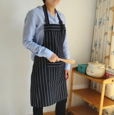 China 2020 Reusable White Stripe Apron For Men Women Chef Striped Apron With Pockets Design Cooking Apron for sale