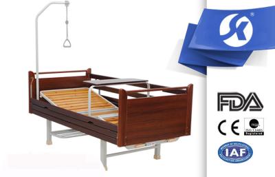 China Modern Wooden Double Crank Manual Hospital Beds For Patient Room for sale