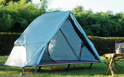 China Explore o ar livre com nossas tendas de acampamento ao ar livre 200*120*95CM Azul 210D Poliéster Oxford Cama de tenda com cama de acampamento dobrável à venda