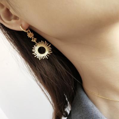 China Trendy Fashion Gold Plated Hollow Sun Goddess Dangle Earrings Silver 925 Sterling Sun Earrings for sale