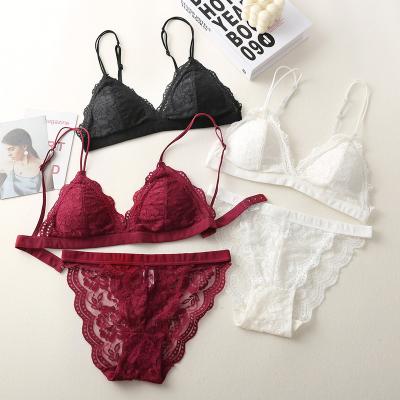 China 2022 New Seamless Women's Sexy Underwear Set Lace Balance Bra Comfortable Embroidery Bra And Underwear Set for sale