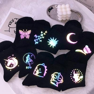 China QUICK DRY night reflect Men&Women Lightweight Harajuku Moon Butterfly Dino Hip Hop Funny Black White Sock For Lover Skateboard 2021 New for sale