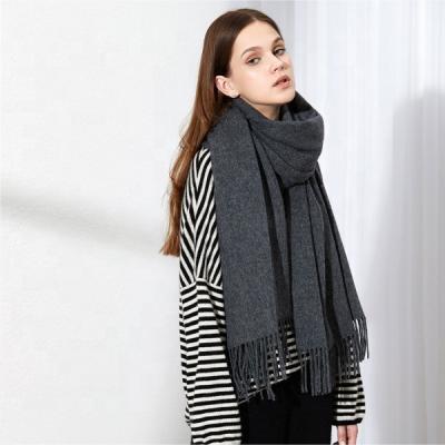 China Custom Logo Low Moq Wool Winter Wool Scarf 100% Blanket Fashionable Color 100% Wool Poncho for sale