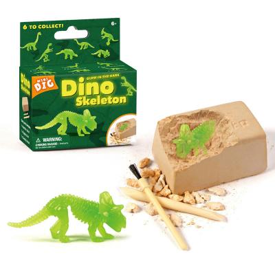 China Eductional Toys New Mini Fluorescence Dinosaur Kit Toys For Kid Archeology Excavation Kit Dinosaur Dig Toys for sale