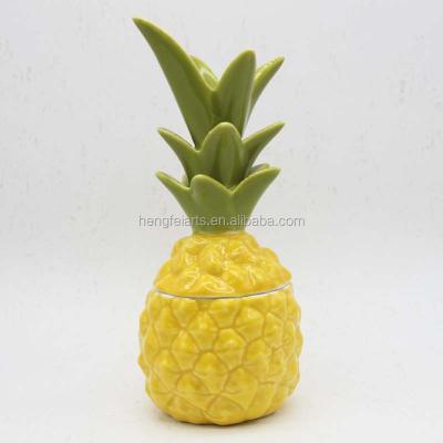 China HANDMADE PINEAPPLE DECORATIVE BOX IN PORCELAIN for sale