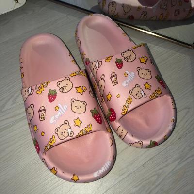 China Comfortable EVA Hight Quality Ladies Slippers Sandals Slippers Cartoon Bear Printing Falt Heel Graffiti Cute Teedy Flat Slipper Women for sale