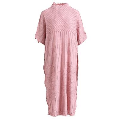 China 2023 New Summer Fashion Anti-Static Aesthetic Pleated Dress Casual Women Style Stretch Half Sleeve Embroidered Women's Dress for sale