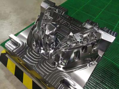 China Partes movibles AUTOS del molde de los componentes del CNC de la precisión del parte movible de la base de la cavidad que trabajan a máquina en venta