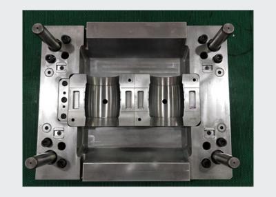 Κίνα Έγχυση δύο μέρη δύο Overmolding Overmould χρώματος πυροβοληθείσα σχηματοποίηση εγχύσεων προς πώληση