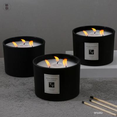 China Wholesale Home Decoration Custom Round Empty Glass Scented Candle Container Matte Black Candle Jar With Lid for sale