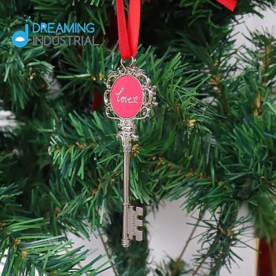 China Zinc Alloy Santa Key Sublimation Hanging Christmas Tree Zinc Alloy Decoration Baubles Ornament for sale