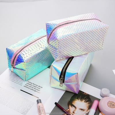 China Fashion 50 Pcs Custom Logo TPU Transparent Holographic Cosmetic Bag for sale