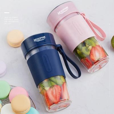 China Bestselling Amazon Juicer USB Portable Blender Convenient Charging Automatic Blender Juicer/Mini Juicer Blender for sale