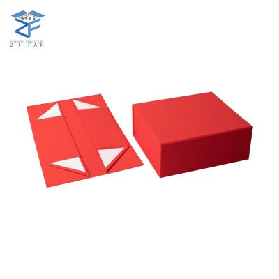 China Express Storage Clothes Shoes Customized Express Red Paper Folded Packaging Boxes Clothes Box Shoes Box for sale