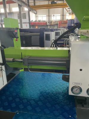 China Pet Food Box Pressure 146 Automatic Injection Molding Machine en venta