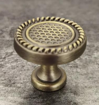 China BEYOND BY12432 ANQITUE GOOD QUALITY CHINESE ZINC CIRCLE CABINET KNOB BRASS PLATED FURNITURE KNOB for sale