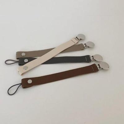 China PU Pacifier Holder Clips Baby Pacifier Clip Chain Durable Leather Baby Pacifier Holder for sale