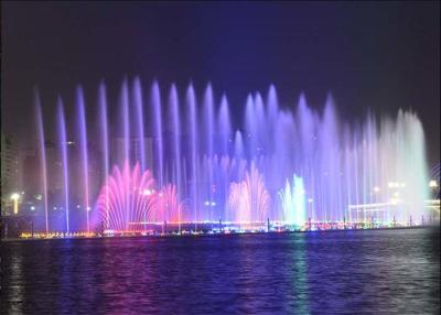 China Kundengebundene Stadt-Landschaftsfelsen-Wasser-Brunnen im Freien mit schönen Lichtern zu verkaufen