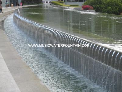 China Landschaftsbrunnen im Freien und Wasserfall-Handelswasser-Brunnen mit LED-Streifen zu verkaufen