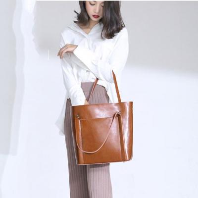 China Genuine Leather Ladies Shoulder Bag Simple Solid Colors Fashion Large Capacity Vintage Oil Wax Genuine Leather Ladies Tote Handbags Crossbody Shoulder Bags for sale