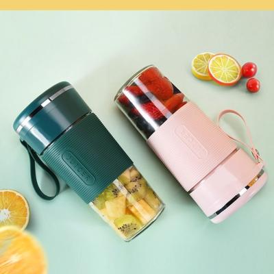 China Car USB Rechargeable Juicer Blender 6 Blades Portable Citrus Juicer for sale