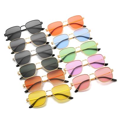 China Classic Retro UV 400 Square Mans Sunglasses UV400 Full Multi Color Metal Frame Oversized for sale