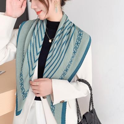 China Simple Canvas Fashion Scarf Cotton Cotton Plain Pleated Keep Warm Classic Stripe Plain Weave Hijab Scarf for sale