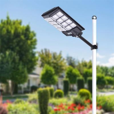 China Energy Saving ABS Led Lights IP65 Waterproof Warm White Solar Street Light With Inbuilt Batteries for sale