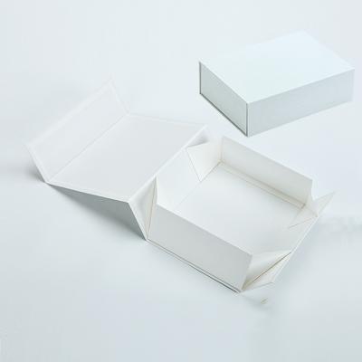 China Recyclable Wholesale Custom Colored Paper Packing Box Gift Box Foldable Paper Box for sale