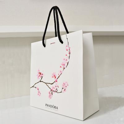 China Japanese Style Recyclable Art Paper Bags Printed Simple Elegant for sale