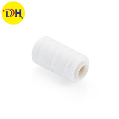 China SMALLER SPOOL 100% POLYESTER top tenacity SEWING THREAD FOR HANDBAG SEWING CLOSURE 20/6 1000Y for sale