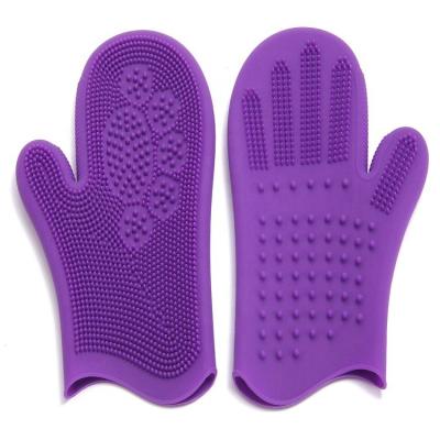 China WEFOCUS 2020 Best Seller Viable Pet Brush Tool for Dogs and Cats Pet Product Pet Grooming Mitt Silicone Mitt for sale