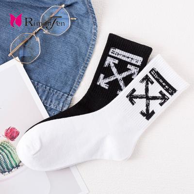 China Fashion Embroidery Terry Sports Breathable Cotton Socks Unisex Black Medium Tube Socks Many Kinds Socks for sale