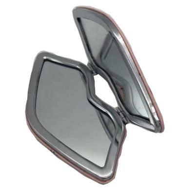 China Contemporary Double Sided Makeup Mirror Travel Compact Mirror for Purses Small Quicksand Folding Pocket Mirror, Lip Shape Folding Small en venta