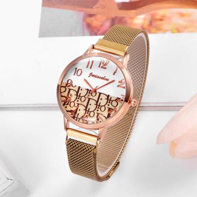 China 1108 Vintage Magnet Women Day/Date Fashion Small Watches Number Dial Ladies Ladies Watch Clocks Magnetic Band Women Wristwatches for sale