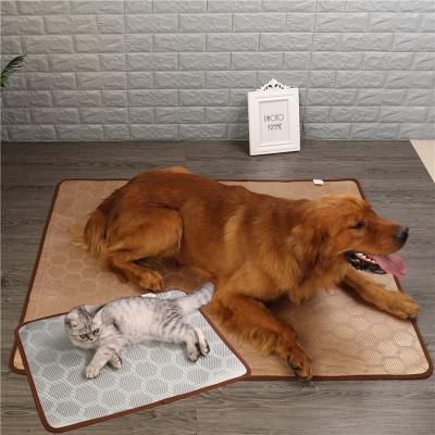 China Viable Different Size Pet Camas Mat Dog Cooling Cat Outside Dog Bed and Travel Pet Camping Mat for sale