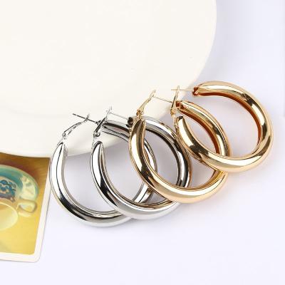 China Trendy Trendy Earring 18K Gold Plated Large Simple Smooth Circle Earrings For Women Earrings Wholesale for sale