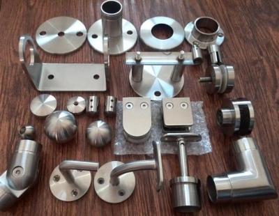 China Stainless Steel Balustrade Accessories Modern Glass Railing Enclosure Fittings for sale