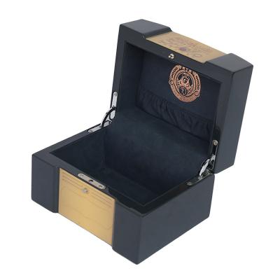 China Wholesale Luxury Wooden Wooden Watch Box With Hinge For Gift Package for sale