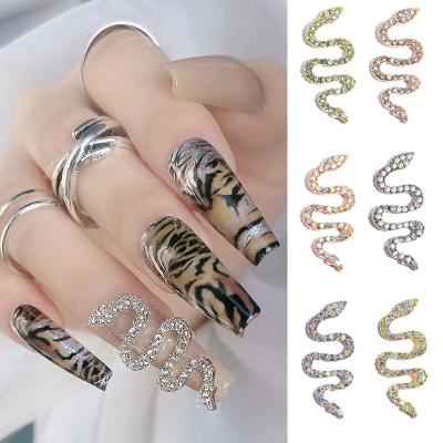 China Decorate New 3d High Quality Nail Art Snake Manicure Nail Stickers Metal Diy Nail Jewelry Diamonds Charm Jewelry Decoration Accessories for sale