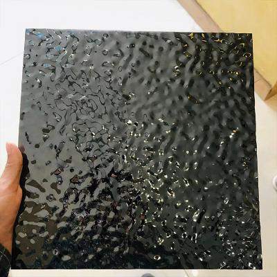 Chine Foshan Factory Direct PVD Titane noir à l'eau ondulée Plaque d'acier inoxydable Prix à vendre