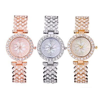 China Automatic Date Fashion Gift Set Jewelry Quartz Watches Iced Out Digital Automatic Luxury Ladies Watch for sale