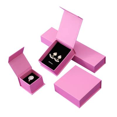 China High Quality Custom Logo Pandora Hot Pink Velvet Small Ring Jewelry Box Recyclable Assembled for sale